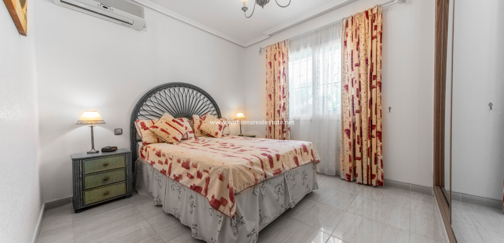 Venta - Chalet Independiente - Urb. La Marina