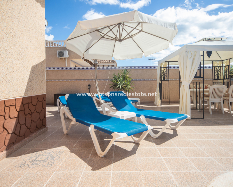 Venta - Chalet Independiente - Urb. La Marina
