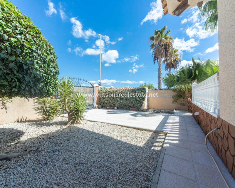 Venta - Chalet Independiente - Urb. La Marina
