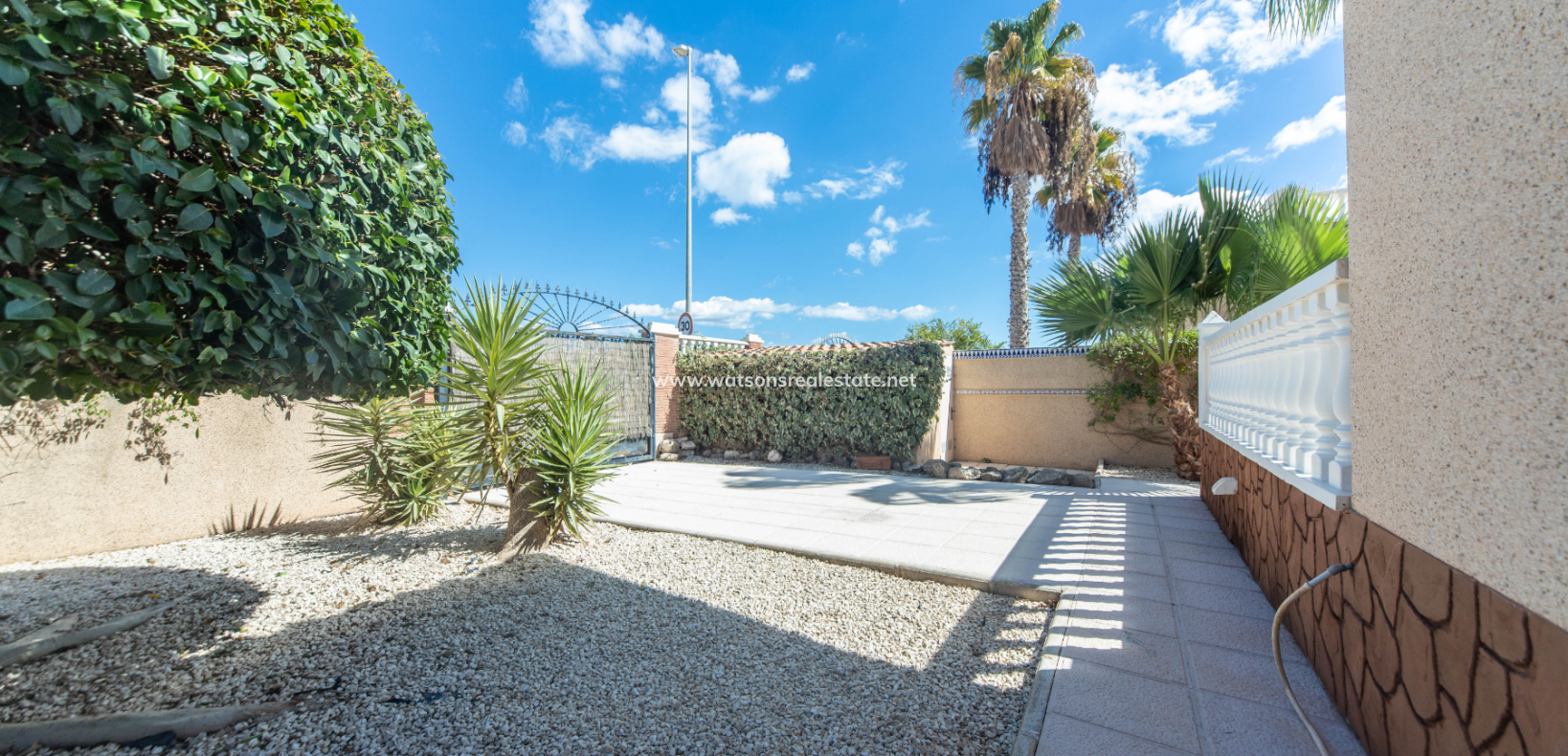 Venta - Chalet Independiente - Urb. La Marina