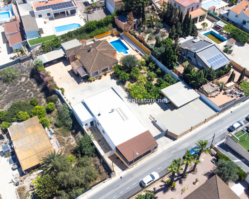Venta - Chalet Independiente - Urb. La Marina