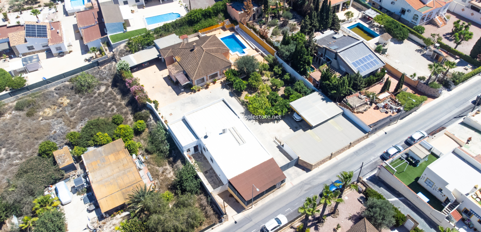 Venta - Chalet Independiente - Urb. La Marina