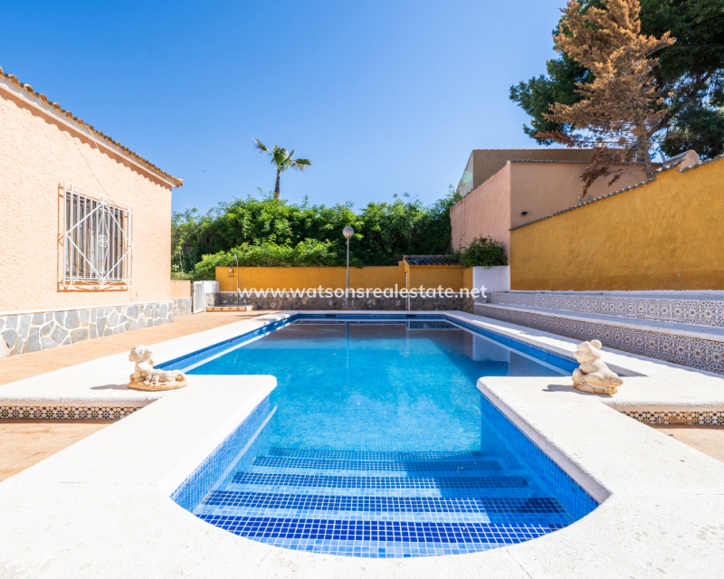 Venta - Chalet Independiente - Urb. La Marina