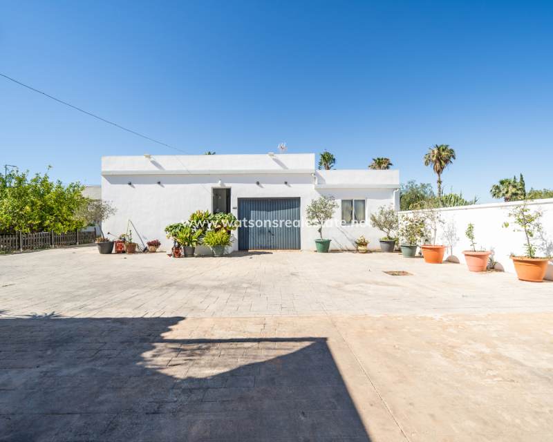 Venta - Chalet Independiente - Urb. La Marina