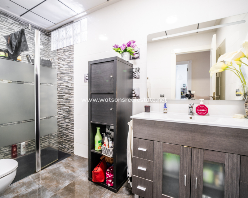 Venta - Chalet Independiente - Urb. La Marina