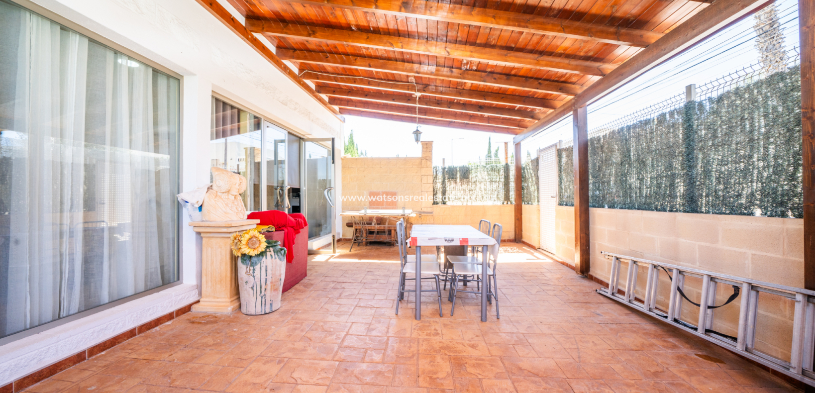 Venta - Chalet Independiente - Urb. La Marina