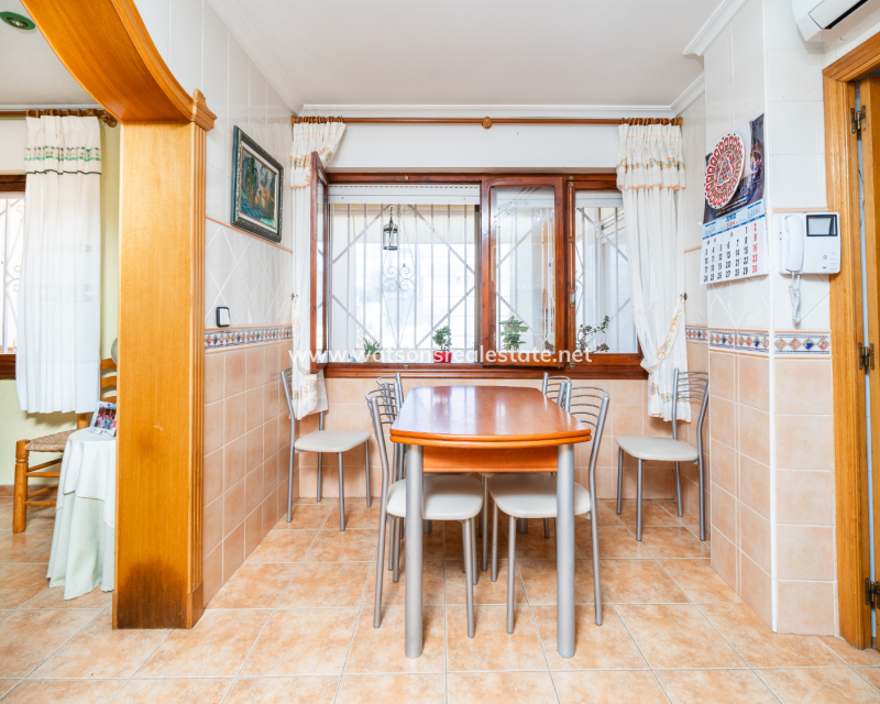 Venta - Chalet Independiente - Urb. La Marina
