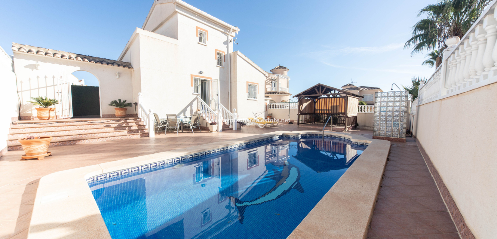 Venta - Chalet Independiente - Urb. La Marina