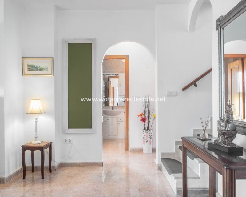 Venta - Chalet Independiente - Urb. La Marina