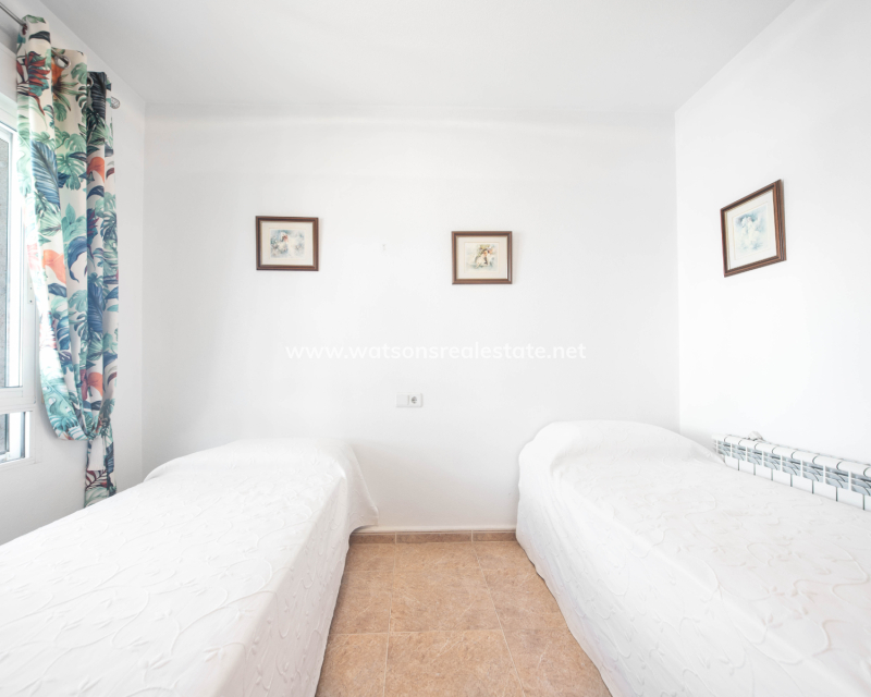 Venta - Chalet Independiente - Urb. La Marina