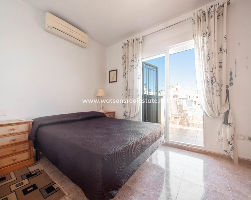 Venta - Chalet Independiente - Urb. La Marina