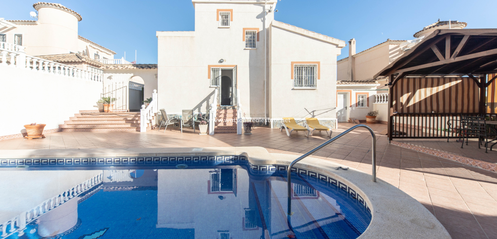 Venta - Chalet Independiente - Urb. La Marina