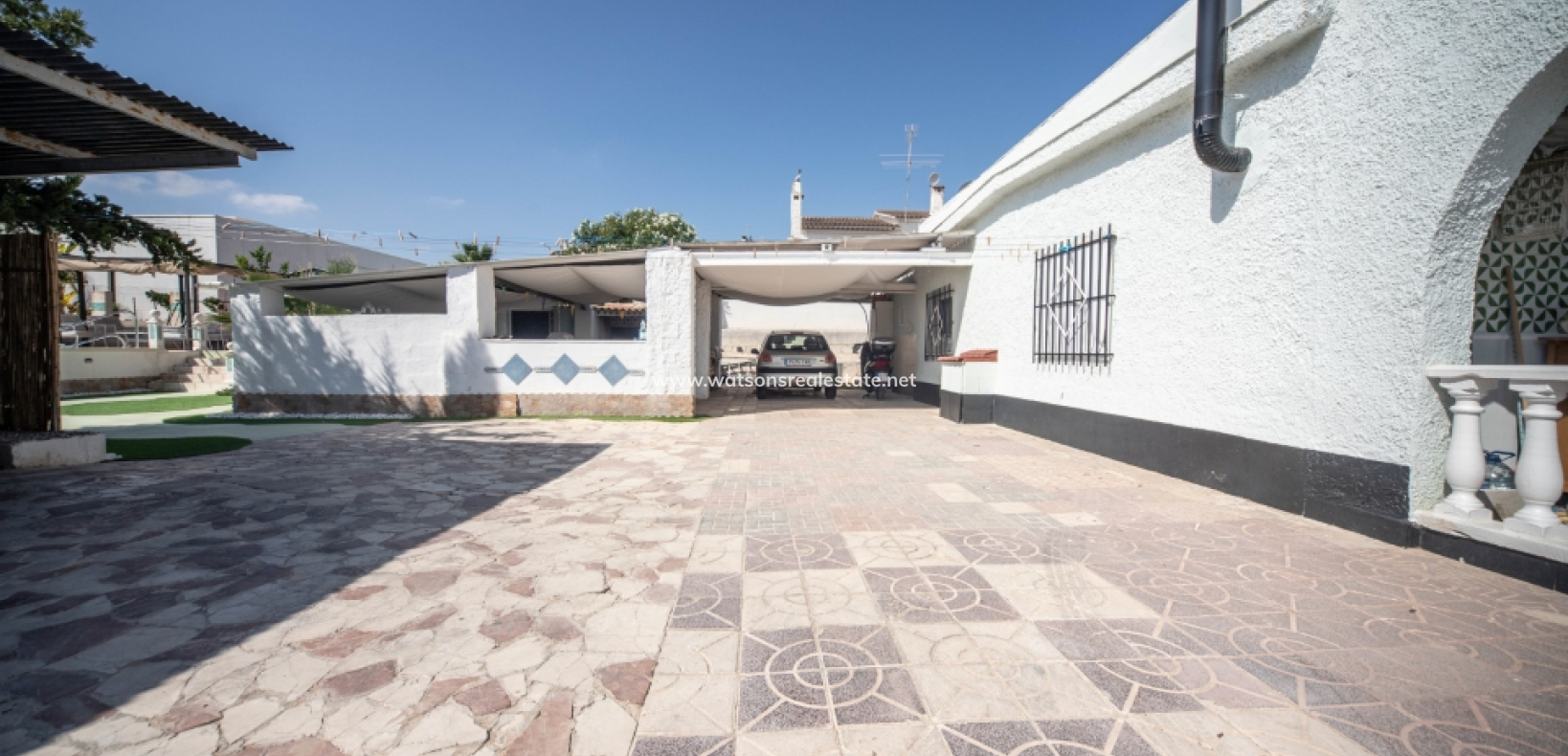 Venta - Chalet Independiente - Urb. La Marina