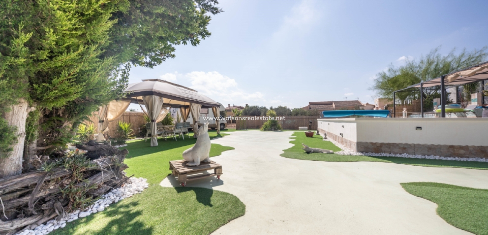 Venta - Chalet Independiente - Urb. La Marina