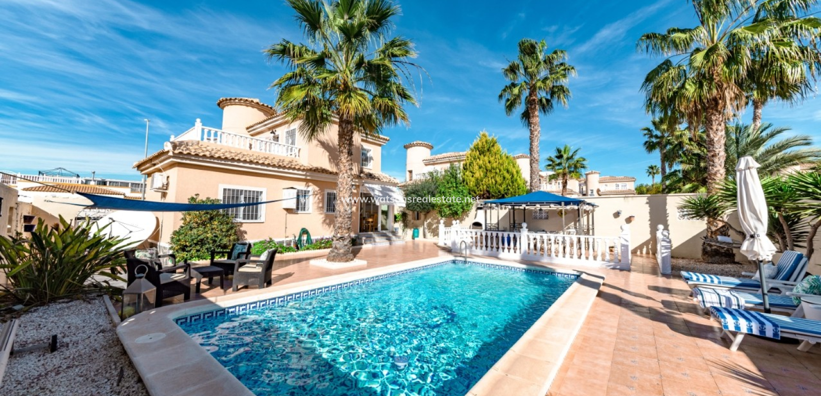 Venta - Chalet Independiente - Urb. La Marina