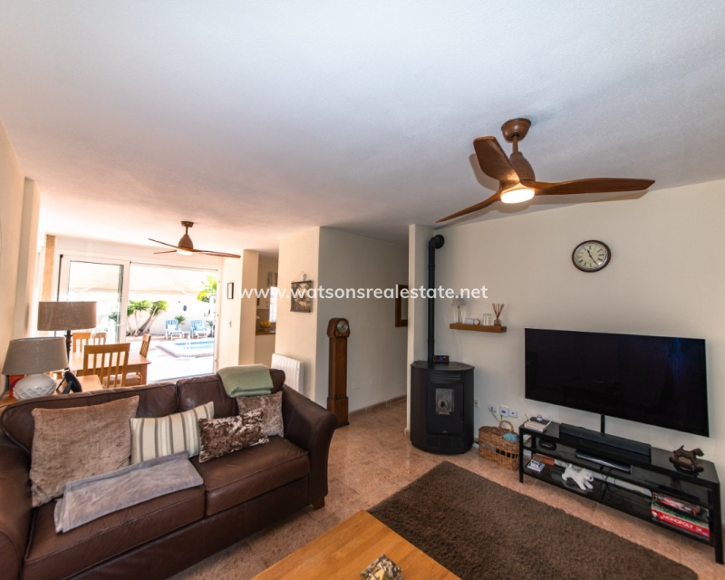 Venta - Chalet Independiente - Urb. La Marina