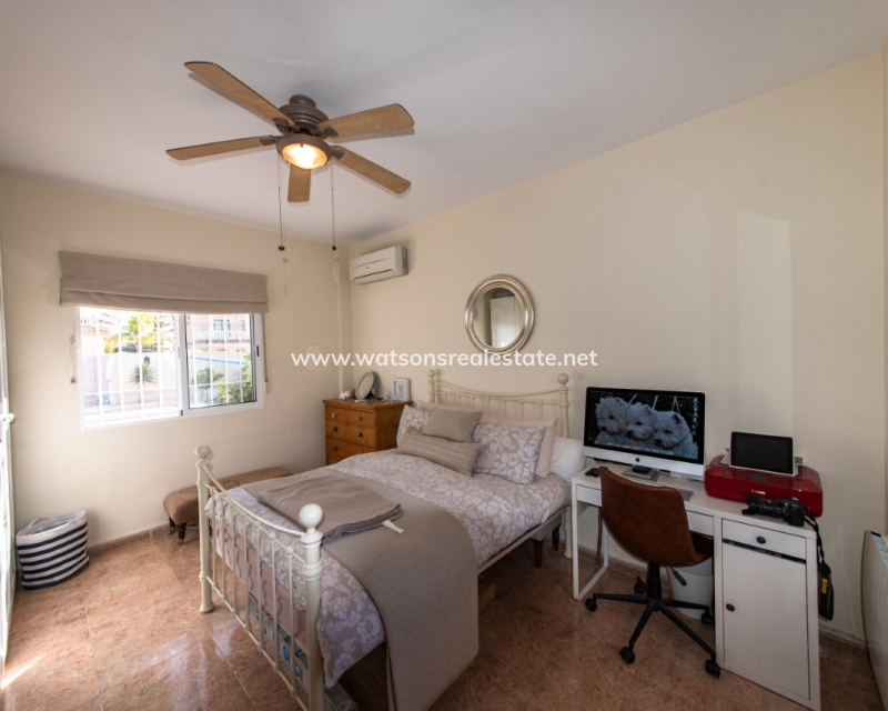 Venta - Chalet Independiente - Urb. La Marina