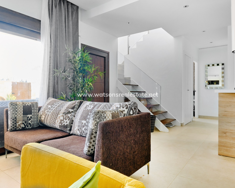 Venta - Chalet Independiente - Urb. La Marina