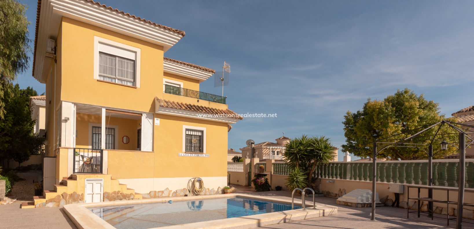 Venta - Chalet Independiente - Urb. La Marina