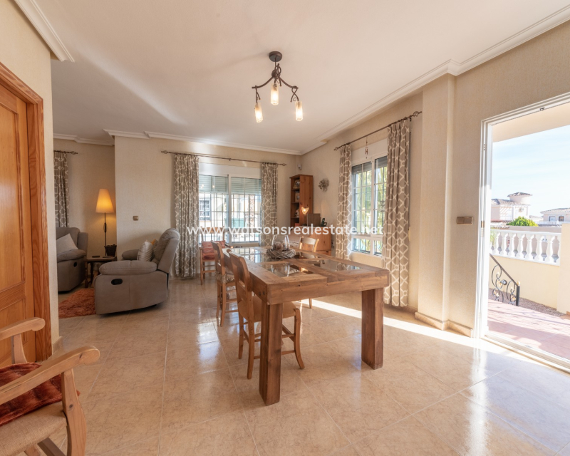 Venta - Chalet Independiente - Urb. La Marina