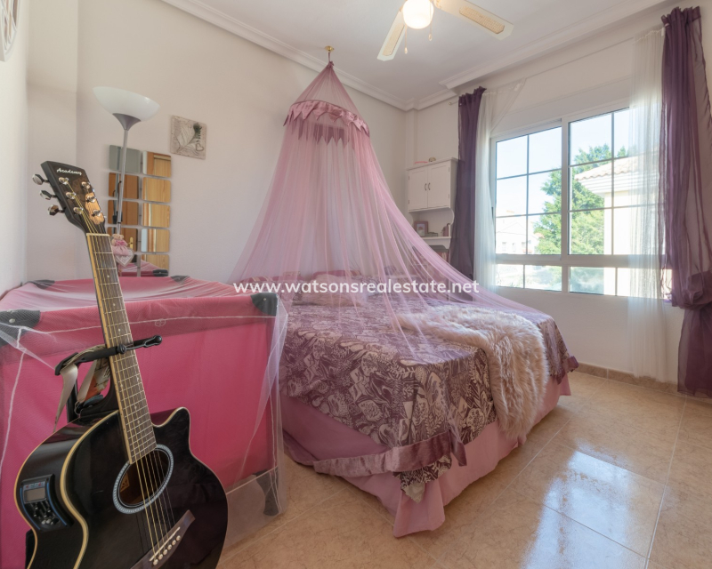 Venta - Chalet Independiente - Urb. La Marina