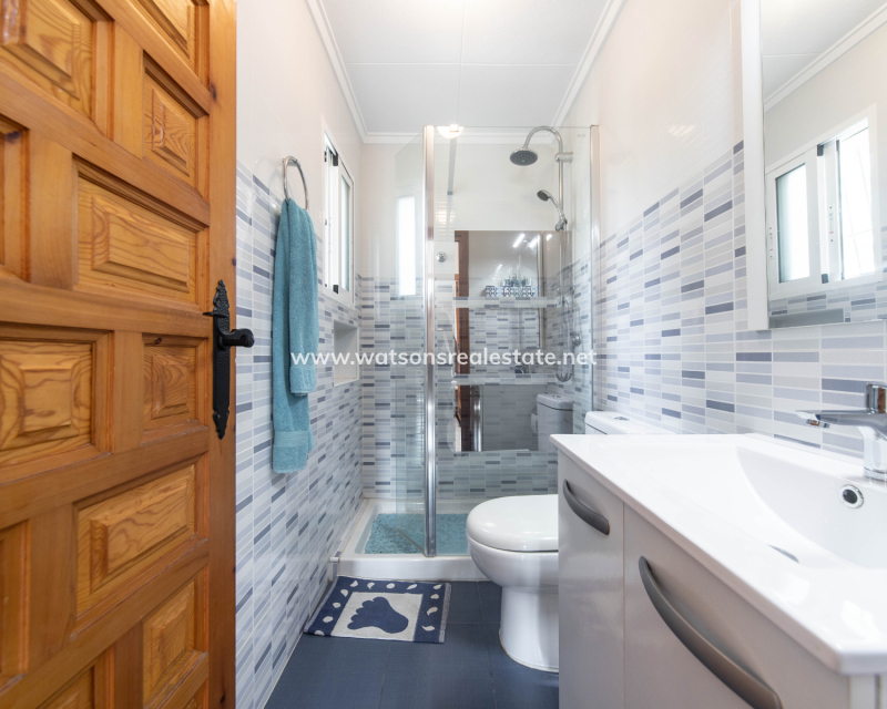 Venta - Chalet Independiente - Urb. La Marina