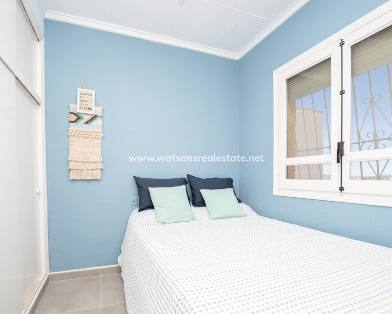 Venta - Chalet Independiente - Urb. La Marina