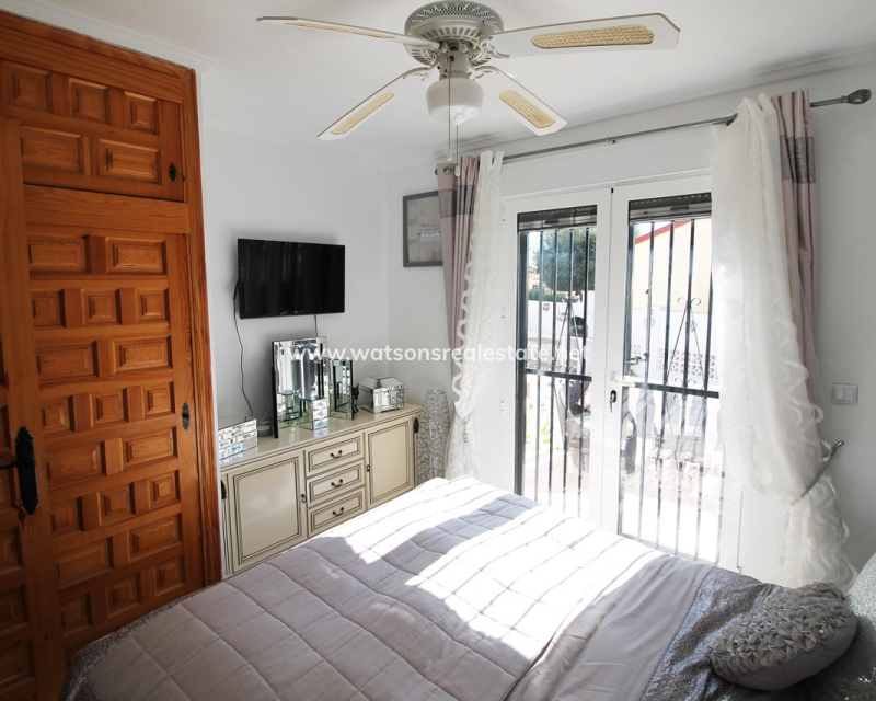 Venta - Chalet Independiente - Urb. La Marina