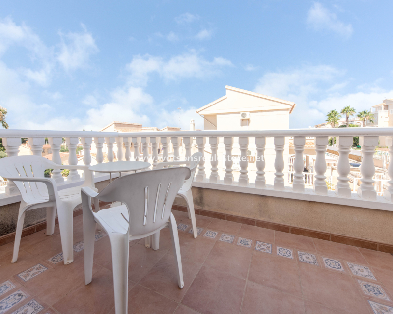 Venta - Chalet Independiente - Urb. La Marina