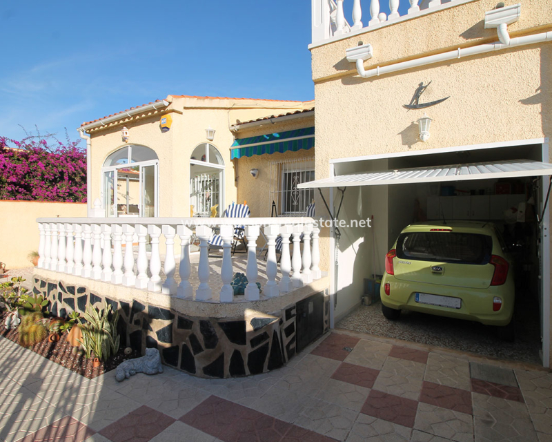 Venta - Chalet Independiente - Urb. La Marina