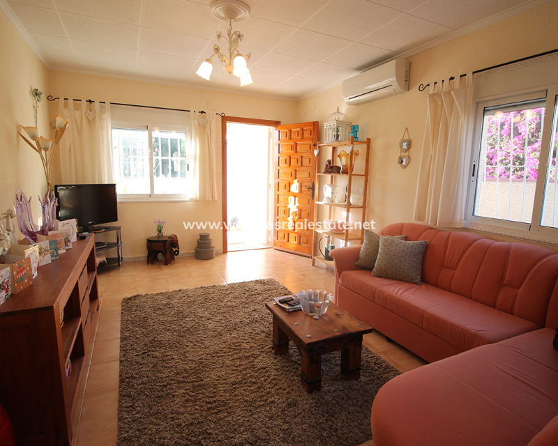 Venta - Chalet Independiente - Urb. La Marina