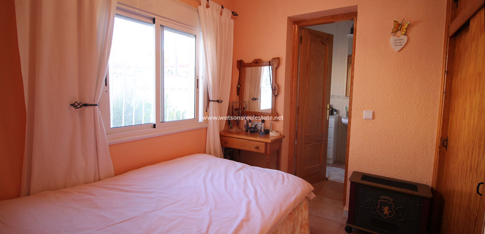 Venta - Chalet Independiente - Urb. La Marina