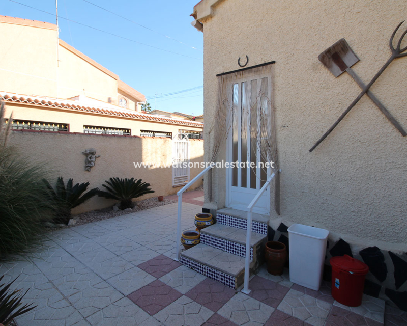 Venta - Chalet Independiente - Urb. La Marina