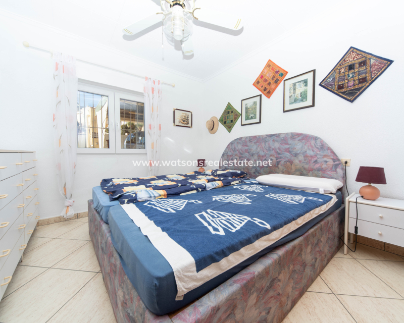 Venta - Chalet Independiente - Urb. La Marina