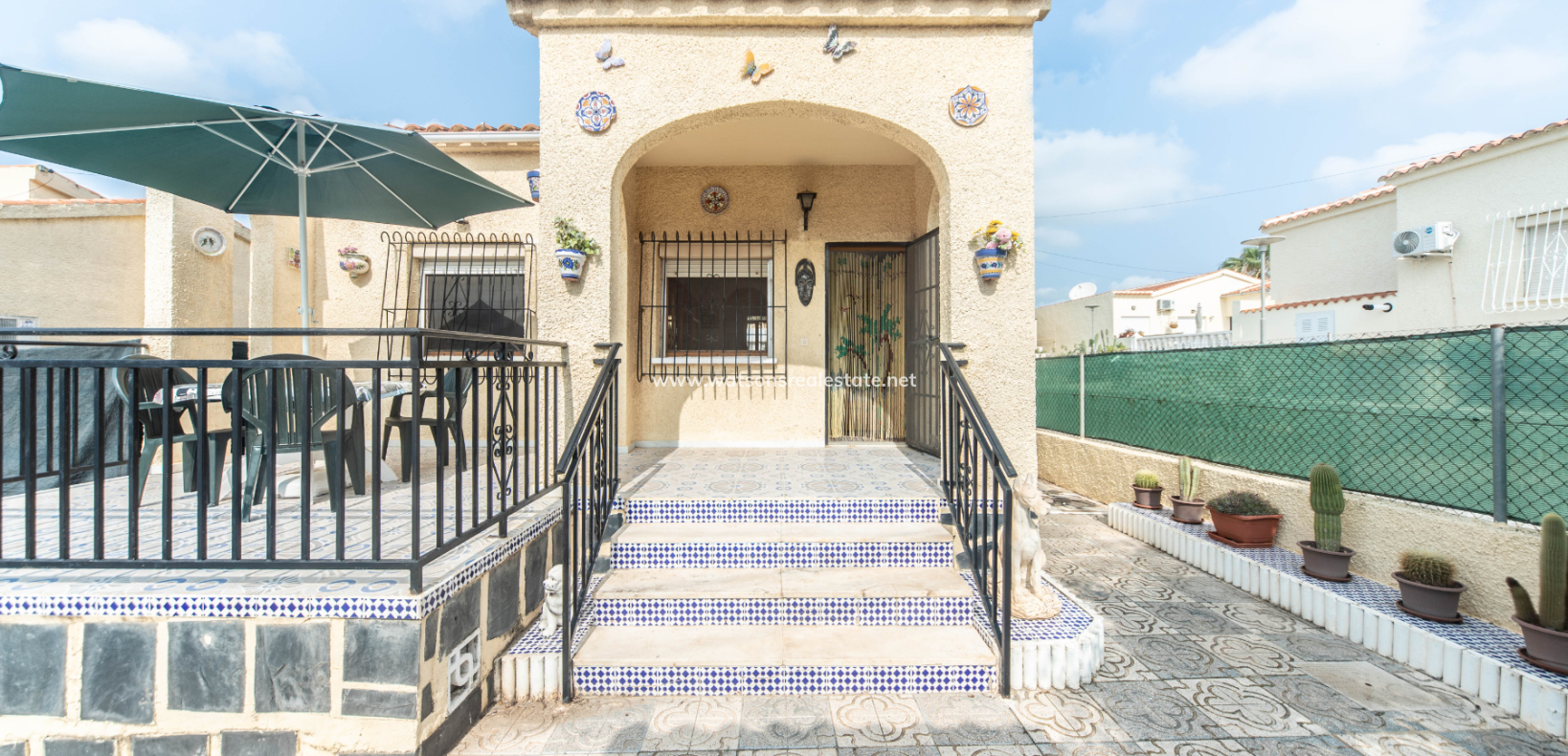 Venta - Chalet Independiente - Urb. La Marina