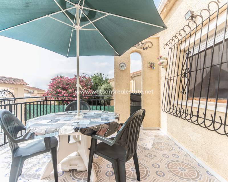 Venta - Chalet Independiente - Urb. La Marina