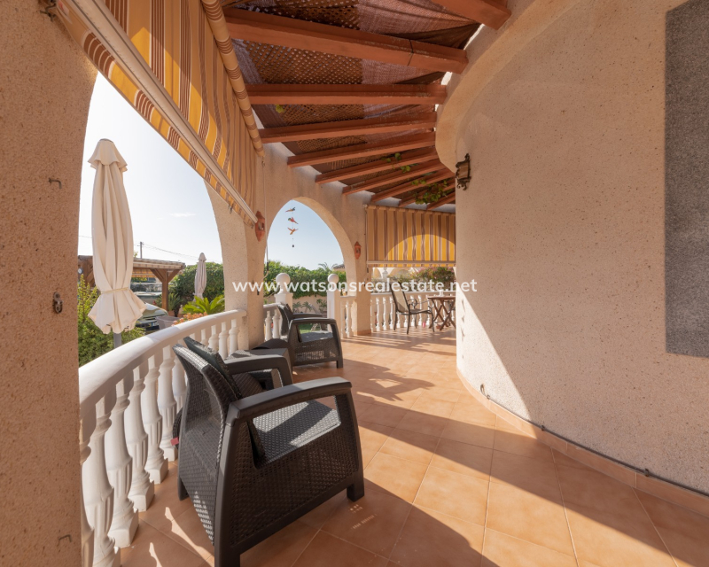 Venta - Chalet Independiente - Urb. La Marina