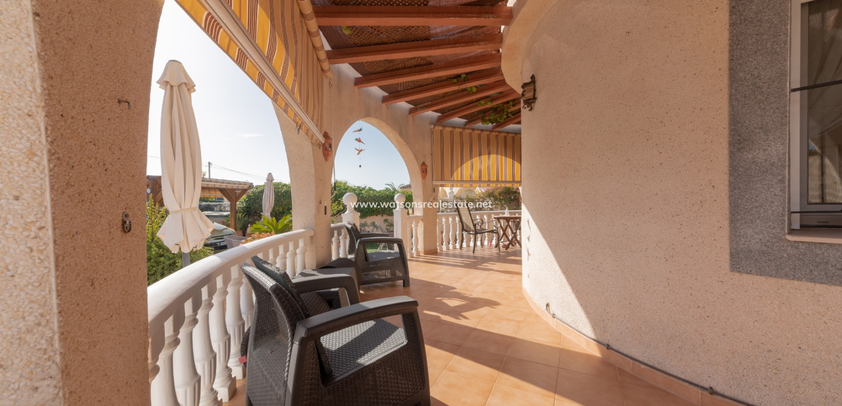 Venta - Chalet Independiente - Urb. La Marina
