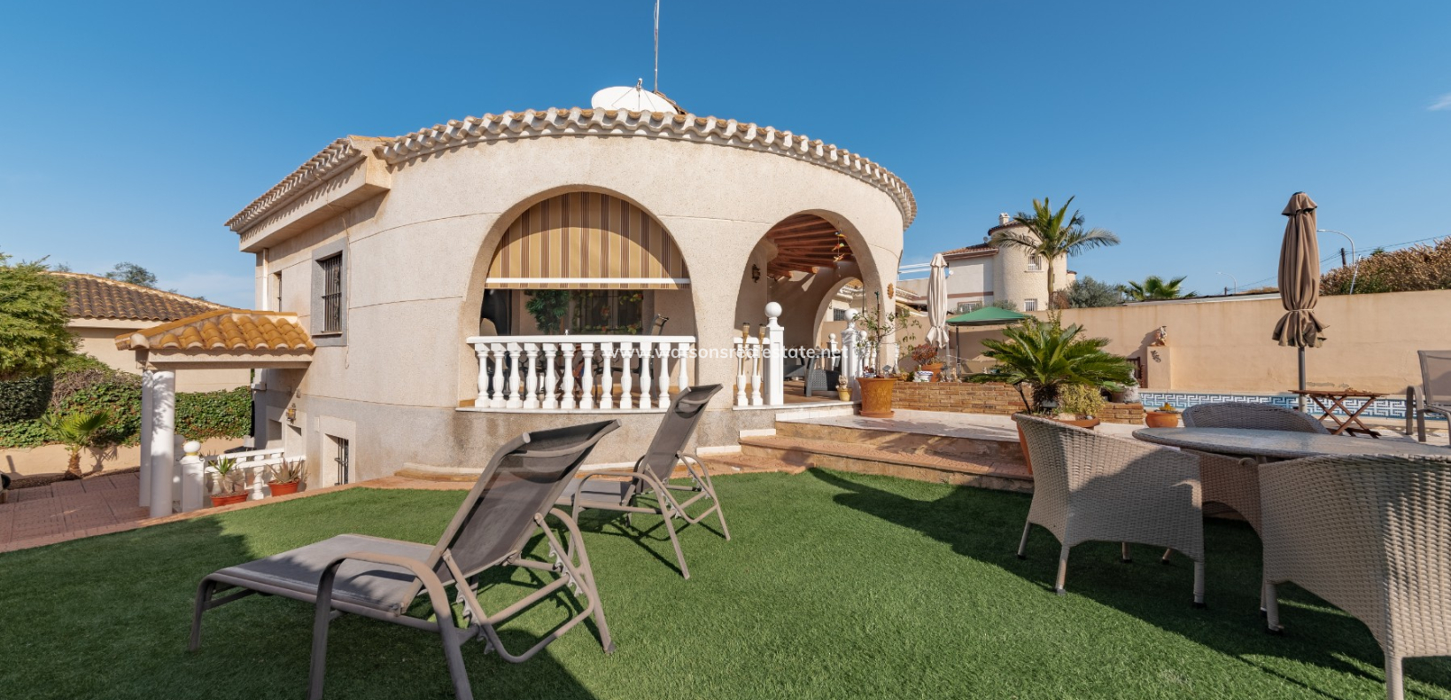 Venta - Chalet Independiente - Urb. La Marina