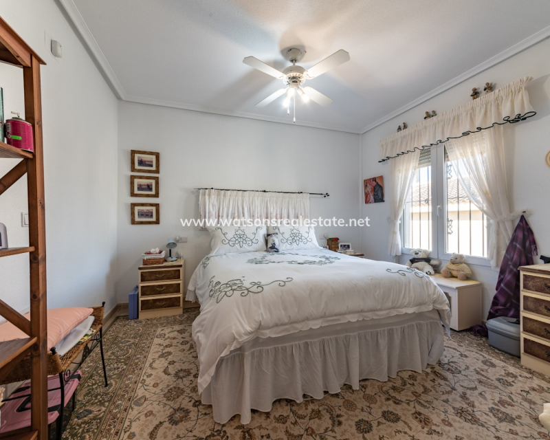 Venta - Chalet Independiente - Urb. La Marina