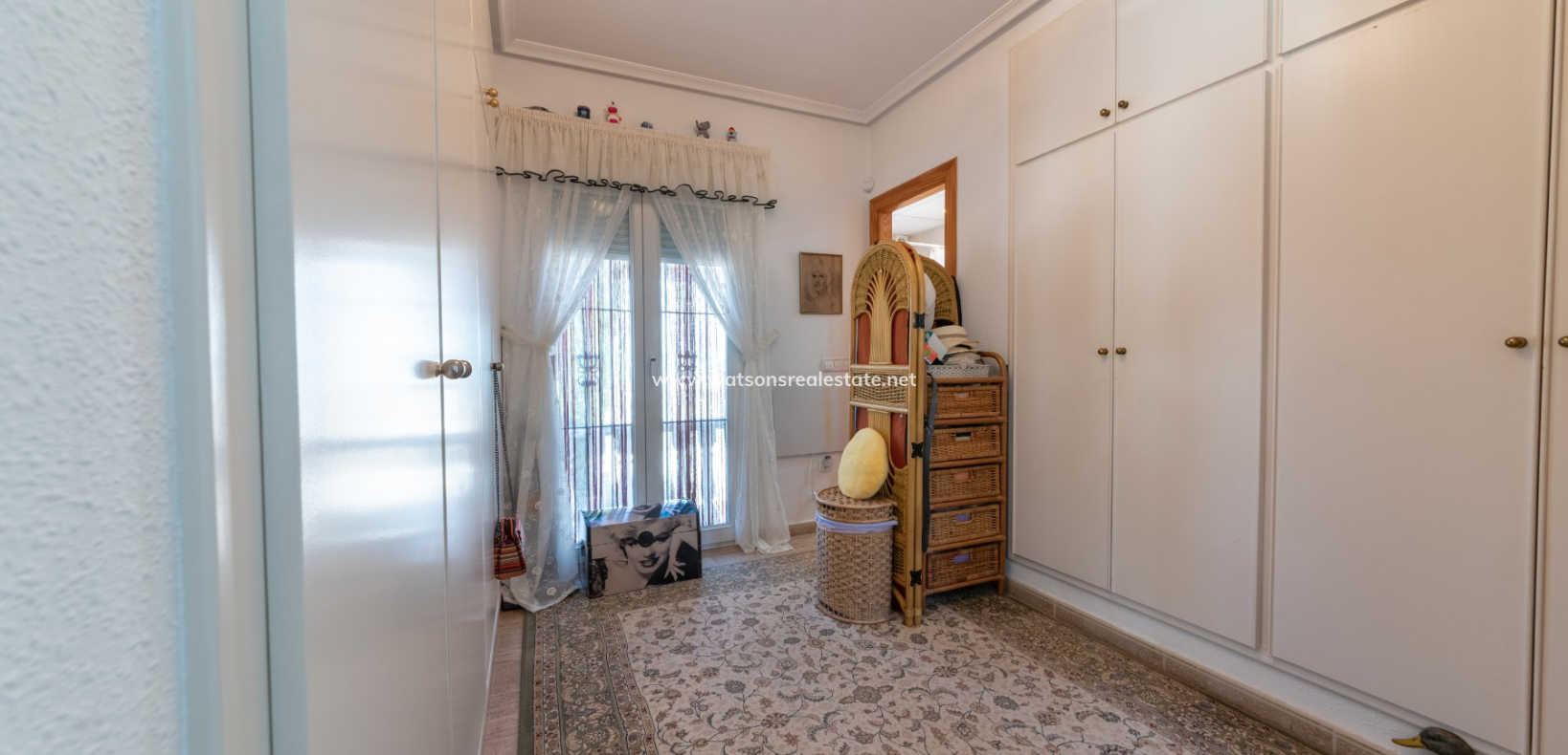 Venta - Chalet Independiente - Urb. La Marina