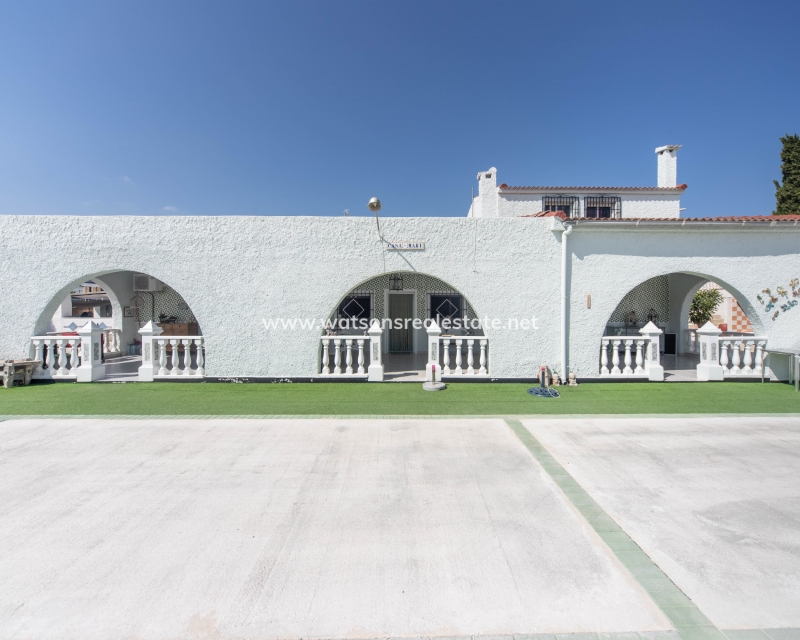 Venta - Chalet Independiente - Urb. La Marina