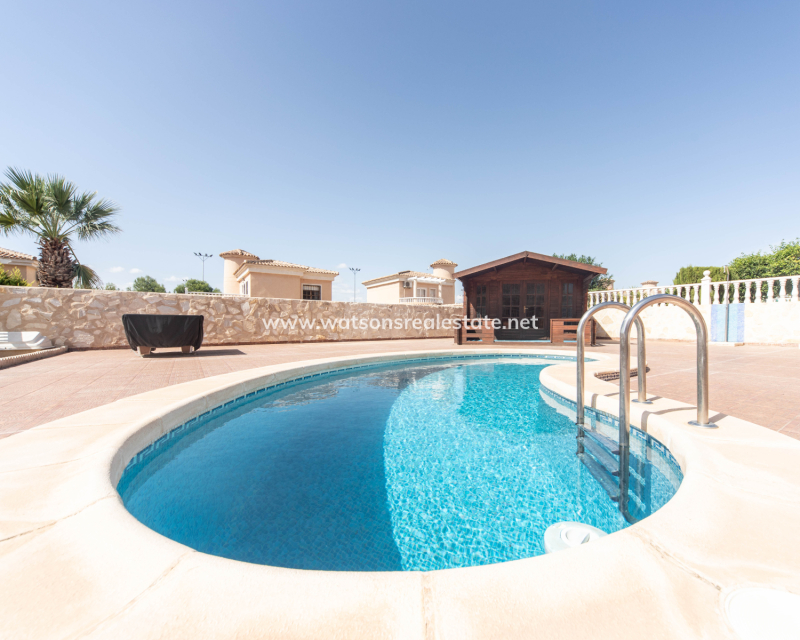 Venta - Chalet Independiente - Urb. La Marina