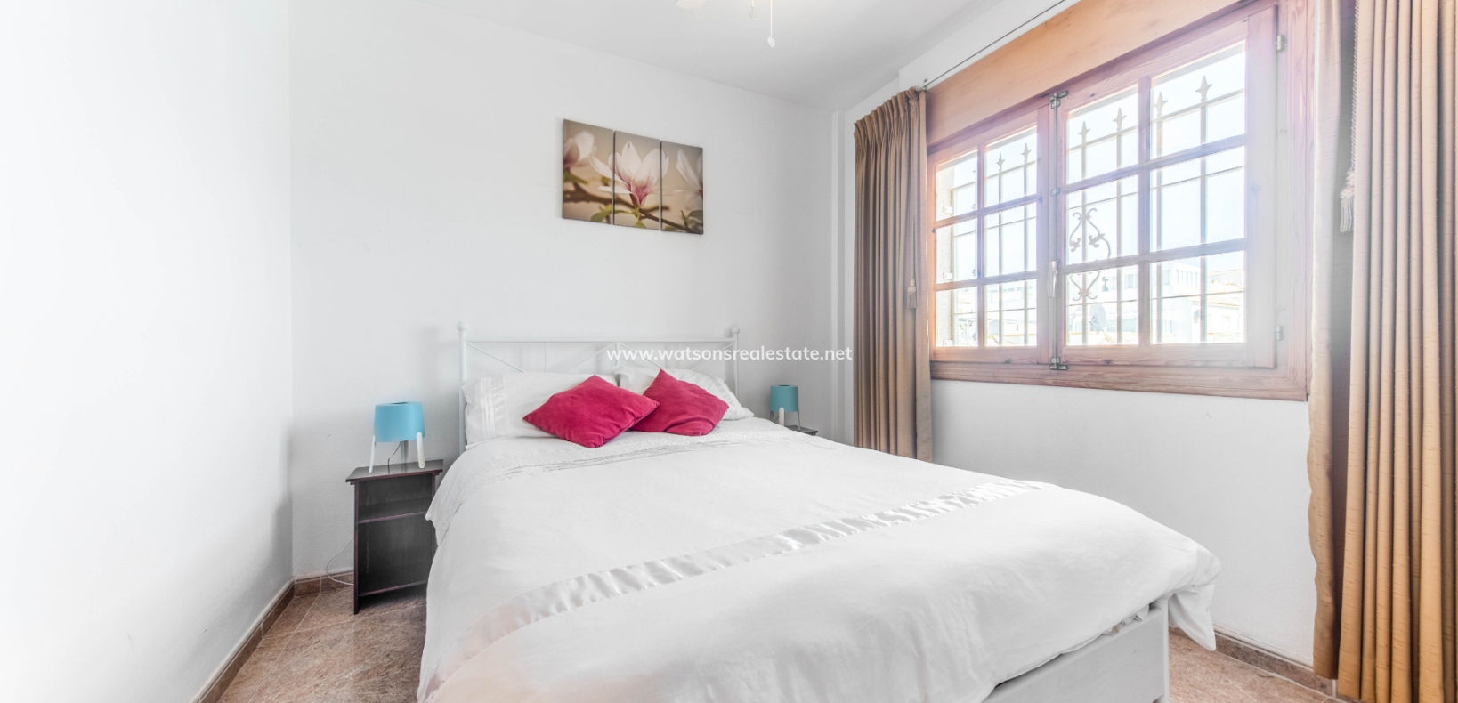 Venta - Chalet Independiente - Urb. La Marina