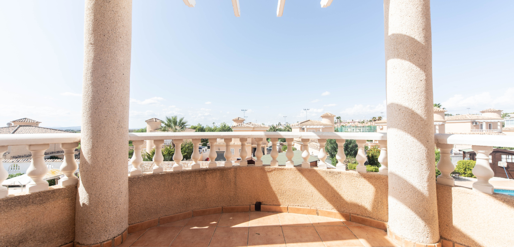 Venta - Chalet Independiente - Urb. La Marina