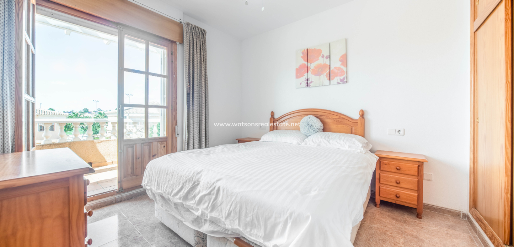 Venta - Chalet Independiente - Urb. La Marina