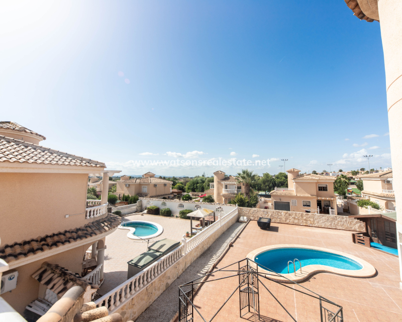 Venta - Chalet Independiente - Urb. La Marina