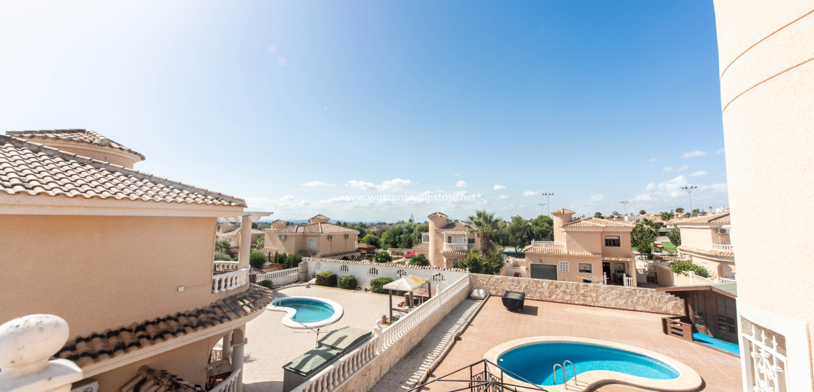Venta - Chalet Independiente - Urb. La Marina