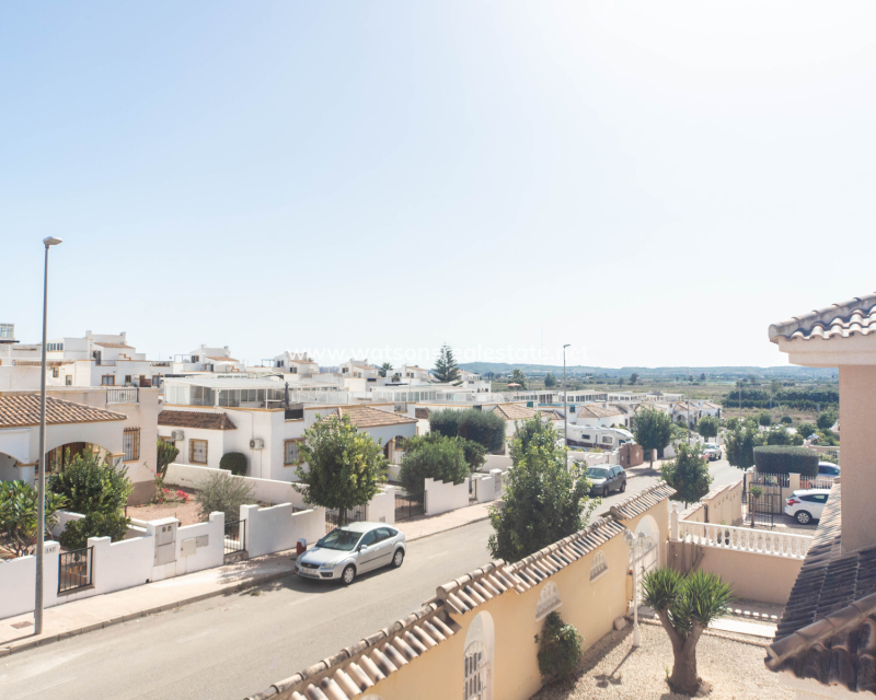 Venta - Chalet Independiente - Urb. La Marina