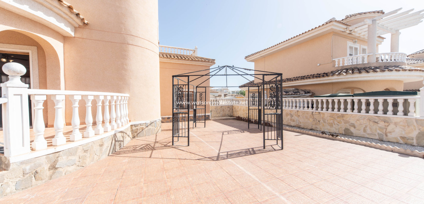Venta - Chalet Independiente - Urb. La Marina